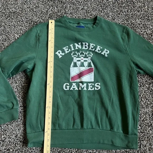 Basic Editions Green Reinbeer Sweatshirt - Picture 5 of 7